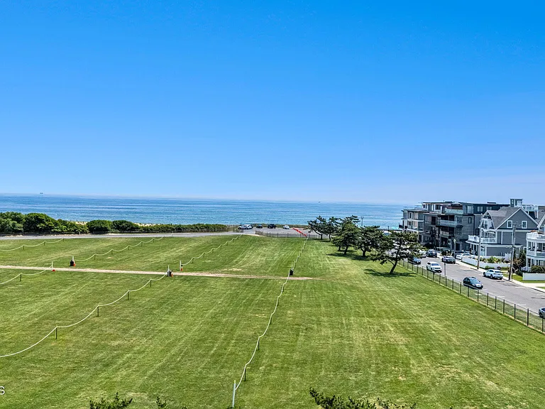 200 Ocean Ave N #5 — Photo 56