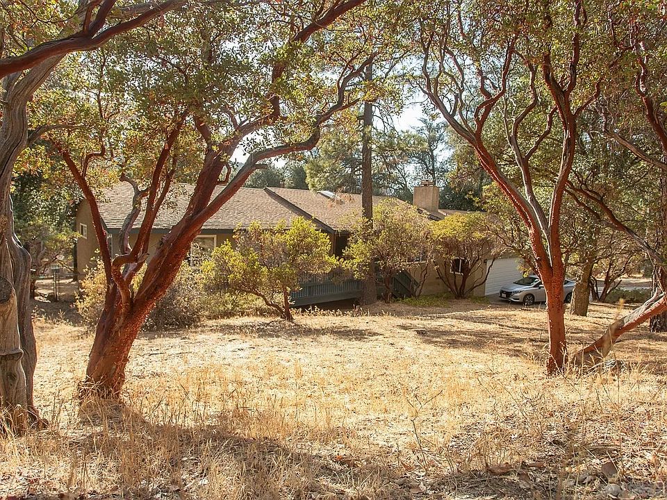 1st image of 8076 Pine Blvd