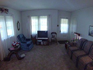 1st image of 512 Beach Ave SE