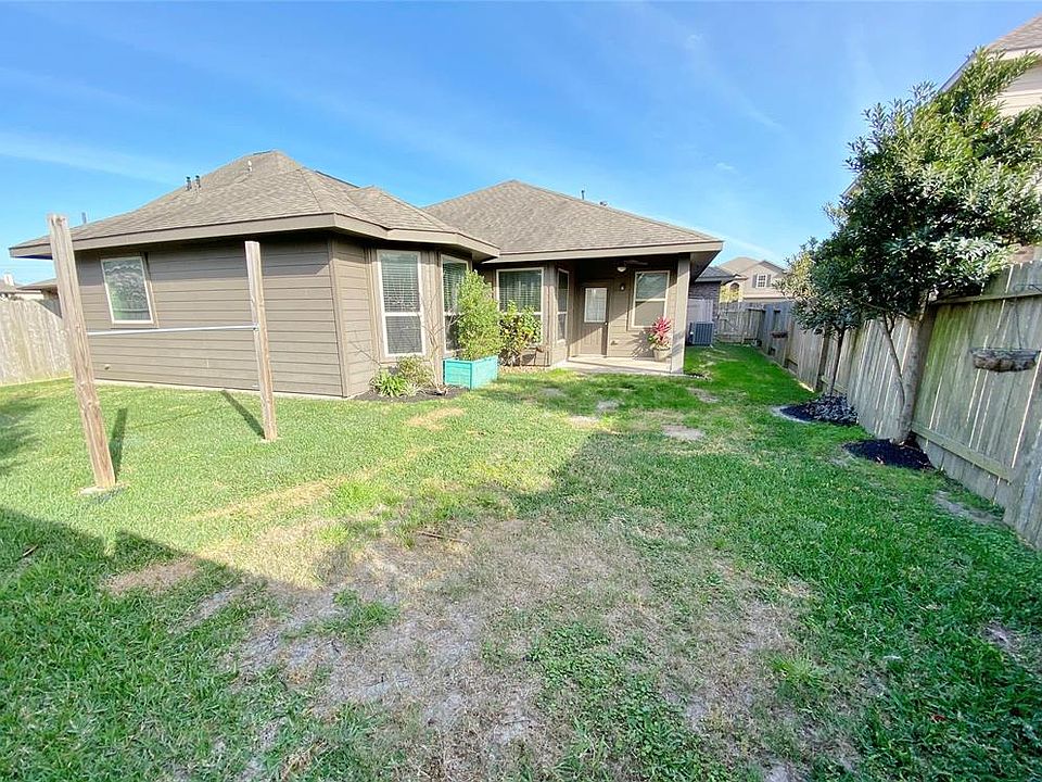 1st image of 4845 Piares Ln