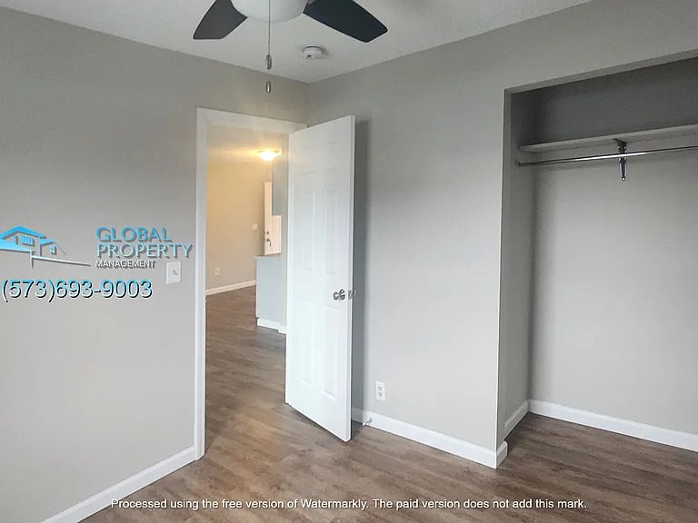Lakefront Apartments — Photo 47