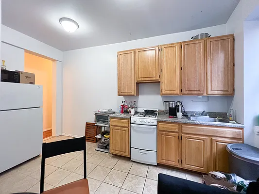 Rented by Compass | media 23