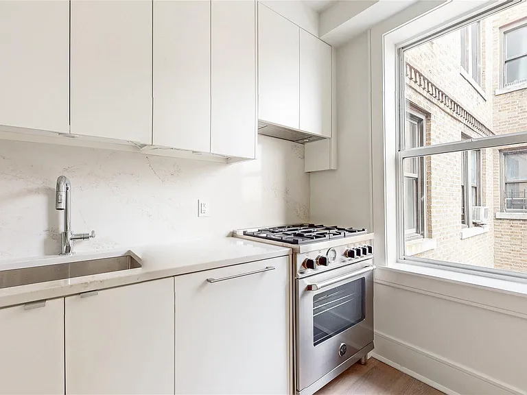 148-09 Northern Blvd #5M — Photo 7