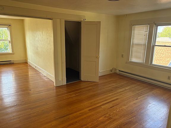 3rd image of 643 McKinstry Ave #2