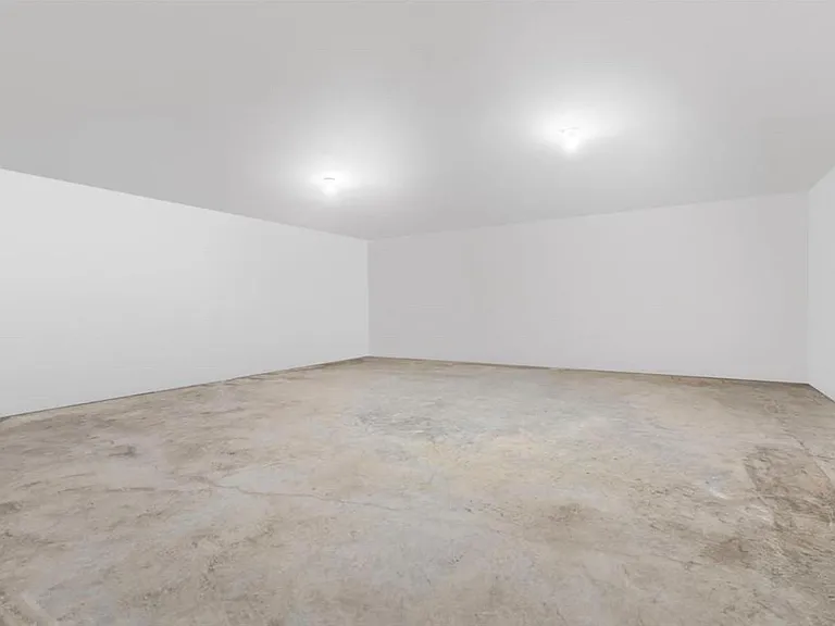 121 W Lakeview Dr — Photo 5