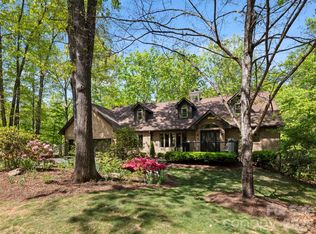 152 Eastmoor Dr, Asheville, NC 28805
