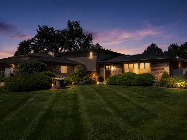 13940 Charleston Dr, Orland Park, IL 60462