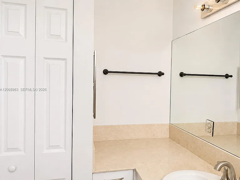 2069 S Ocean Dr #Townhouse 18 — Photo 40