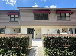 717 Oak Park Pl, Brandon, FL 33511