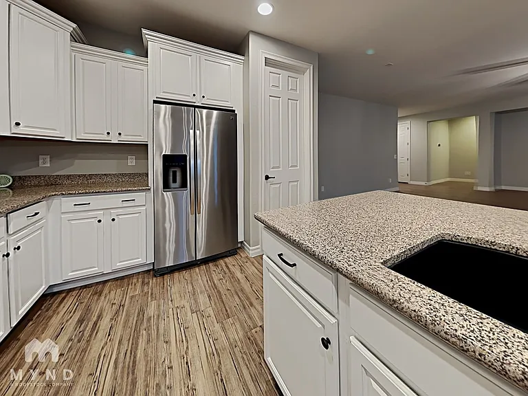 2458 E Anika Dr — Photo 5
