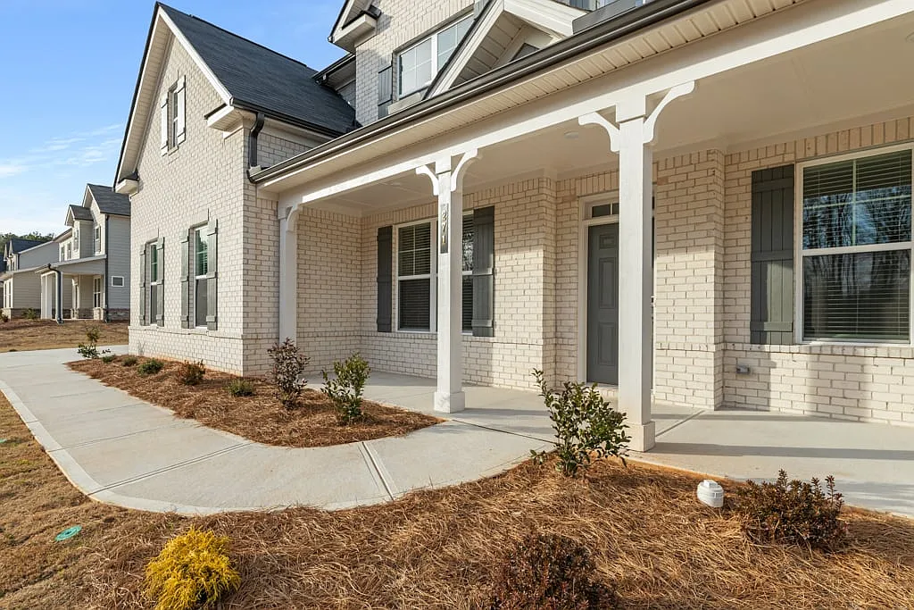 805 Dobby Way photo 1