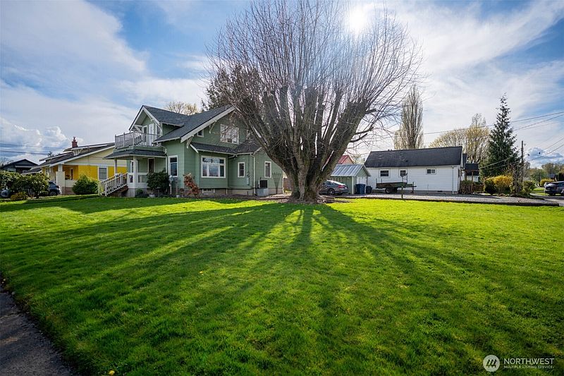 3rd image of 517 Lawson Street