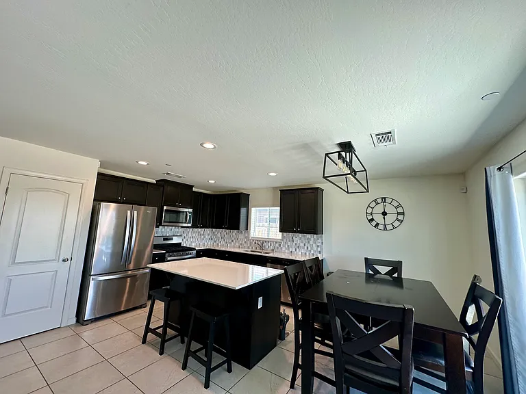 525 Mallard Dr — Photo 8