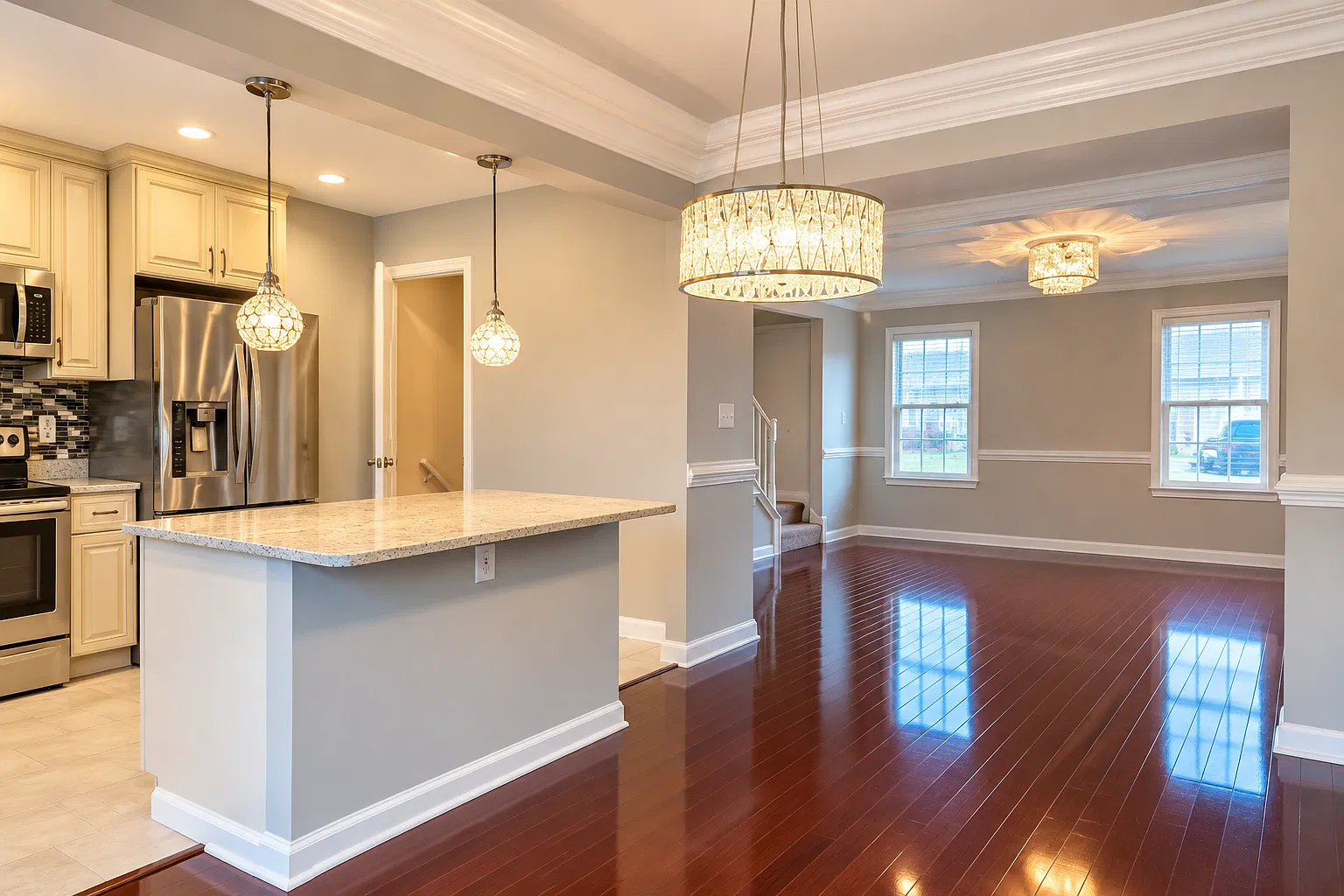 4 bed, 2.5 bath, 1200 sqft, $2,400 — Photo 2