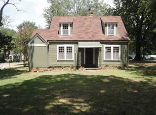 832 W Main St, Magnolia, AR 71753