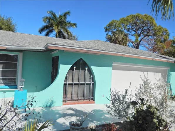 229 SE 46th Ln, Cape Coral, FL 33904