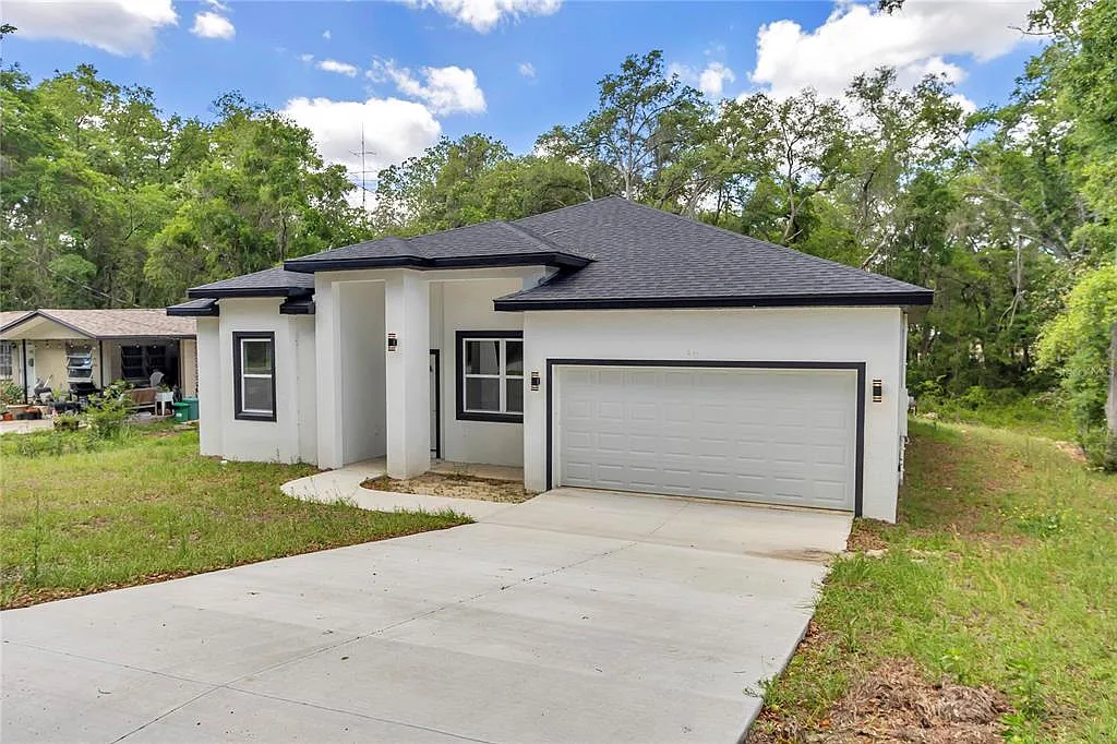 3 bed, 2.5 bath, 1680 sqft, $2,150 — Photo 2