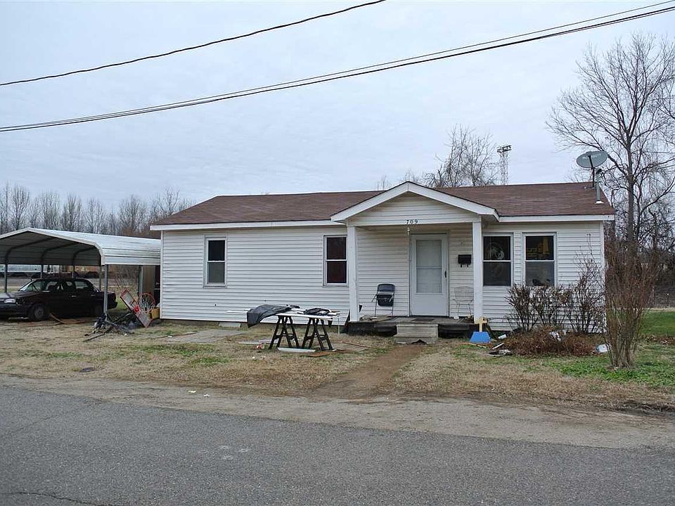 1st image of 709 Dewey St