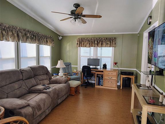 5th image of 6822 Hikina Dr