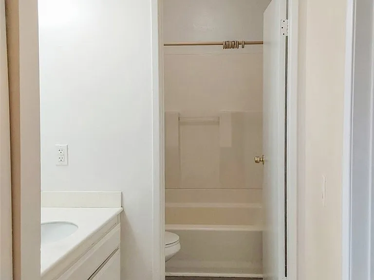 1006 Boynton St #2 — Photo 20