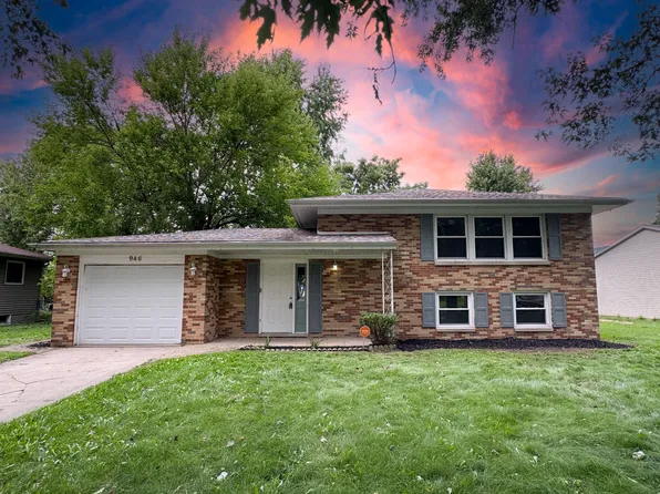 946 W 67th Pl, Merrillville, IN 46410
