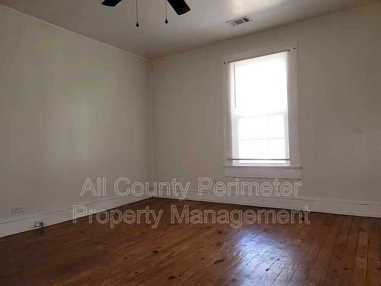 896 Dorothy St — Photo 8