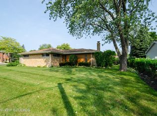 7505 Davis St, Morton Grove, IL 60053
