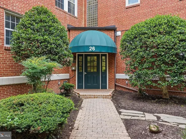 26 S Old Glebe Rd APT 203-B, Arlington, VA 22204