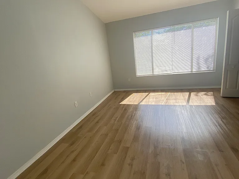 1307 Throckmorton Dr — Photo 29