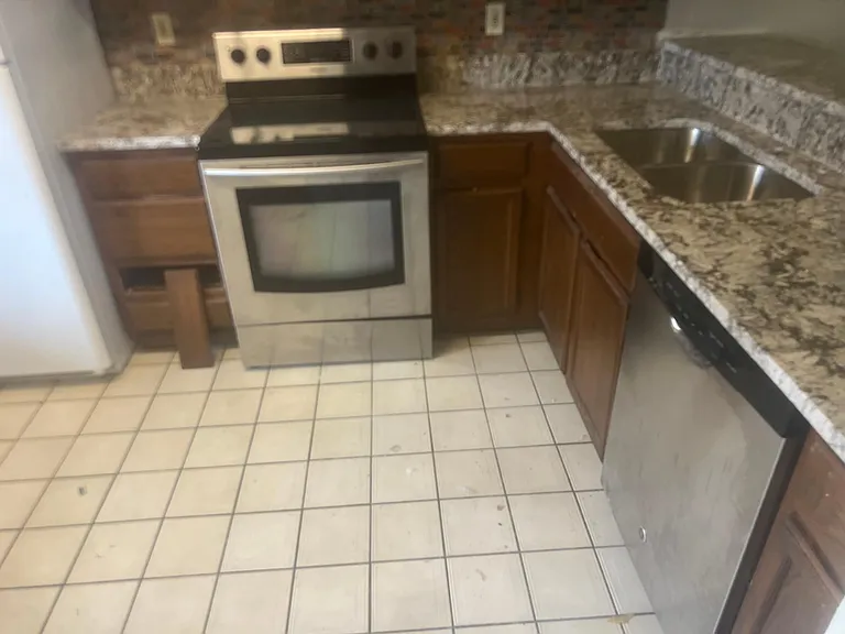 7360 Ulmerton Rd #19A — Photo 16