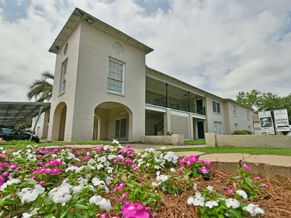 Provincial North Apartments