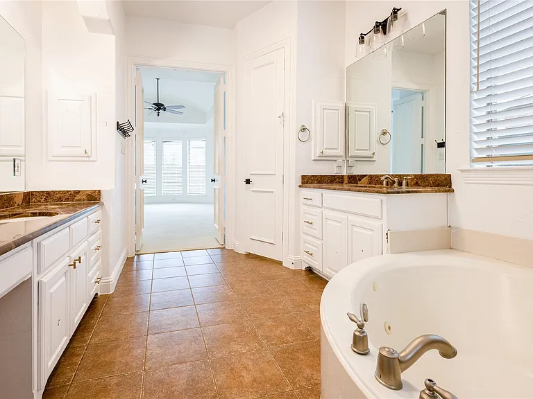 2408 Lady Of The Lake Blvd — Photo 18