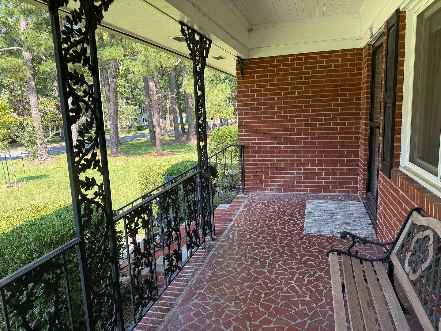 Sprawling 3 Bedroom 2 and half Bath Ranch — Photo 2