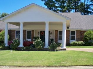 1210 E Country Club Ter, Jonesboro, AR 72401