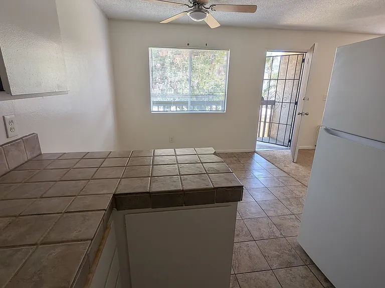 1054 S Magnolia Ave #8 — Photo 36