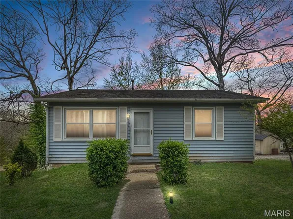 604 Woodward Ave, Robertsville, MO 63072