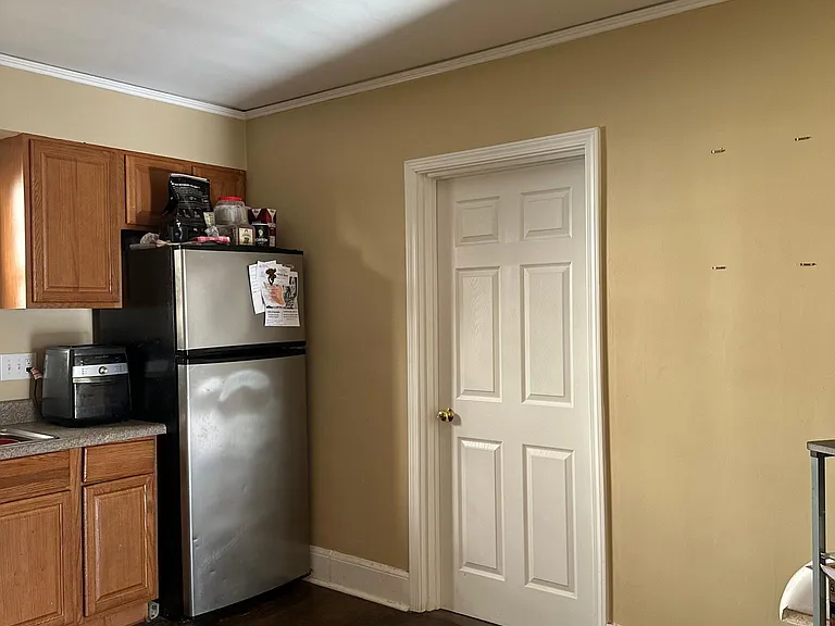 222 Patterson St — Photo 9
