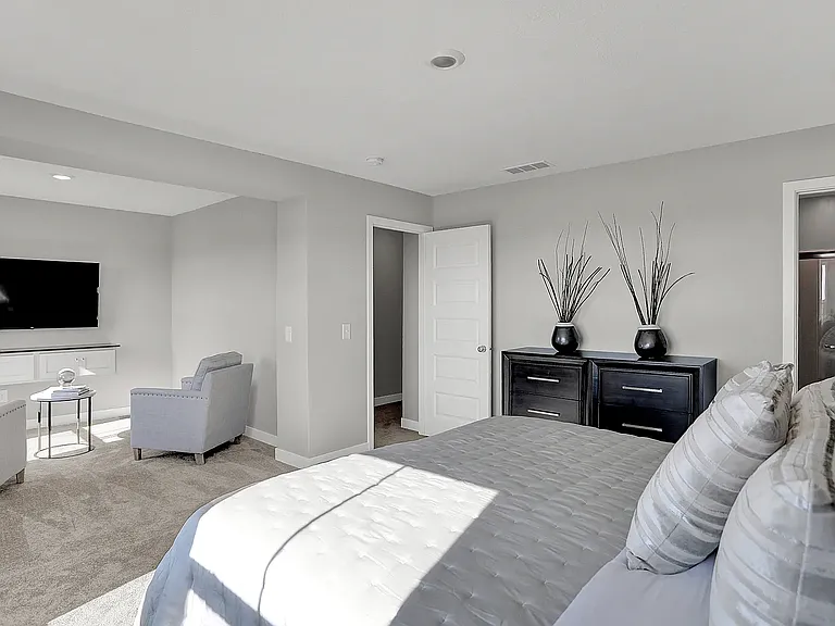 7573 Marin Pkwy — Photo 27