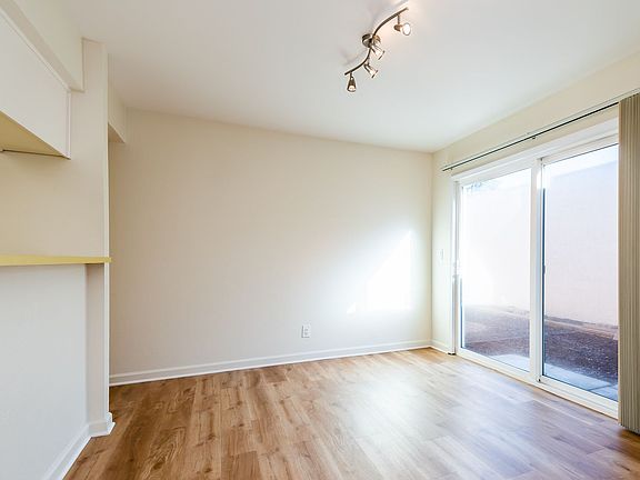 5th image of 619 Cypress Ln