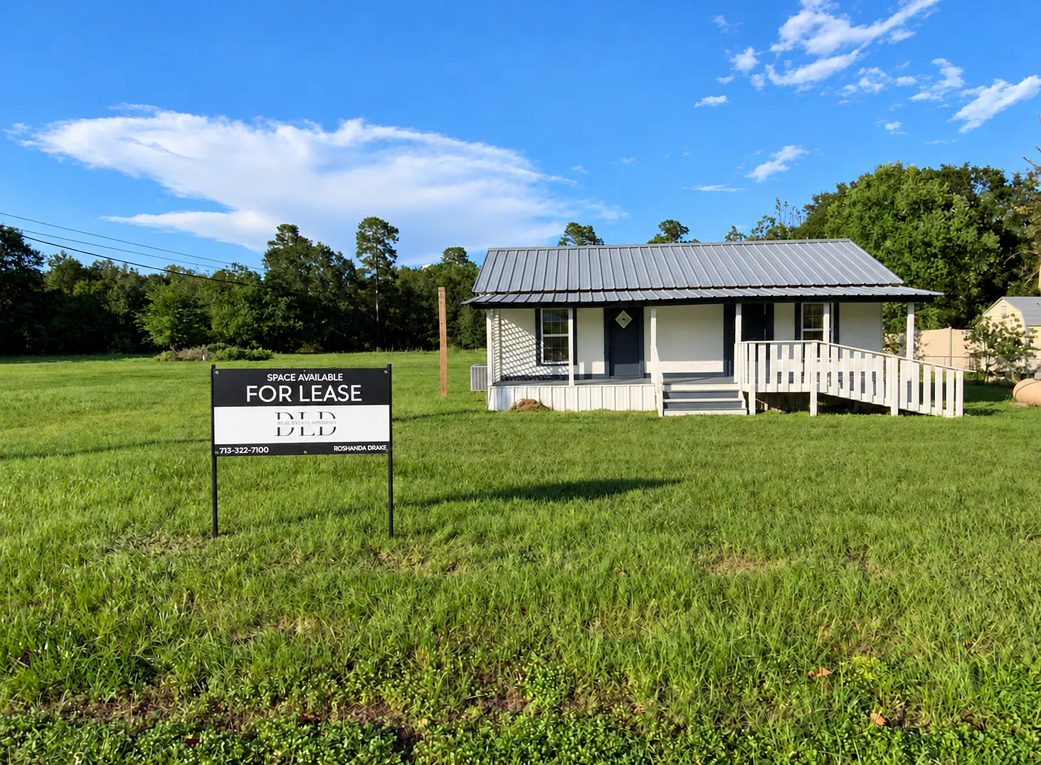 4 bed, 1320 sqft, $1,600 — Photo 1