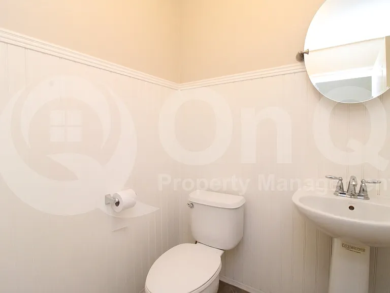 4273 E Oakland St — Photo 17