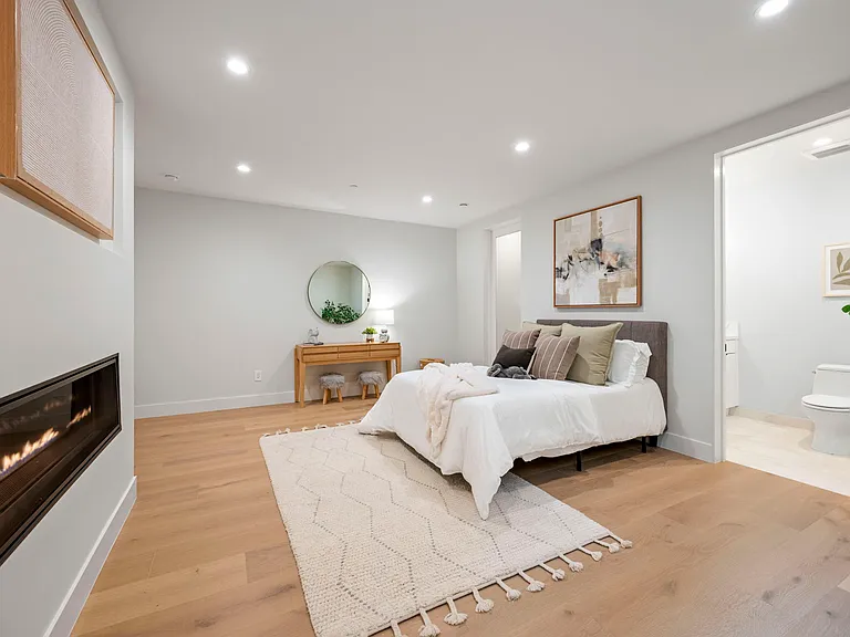 5883 Margarido Dr — Photo 26