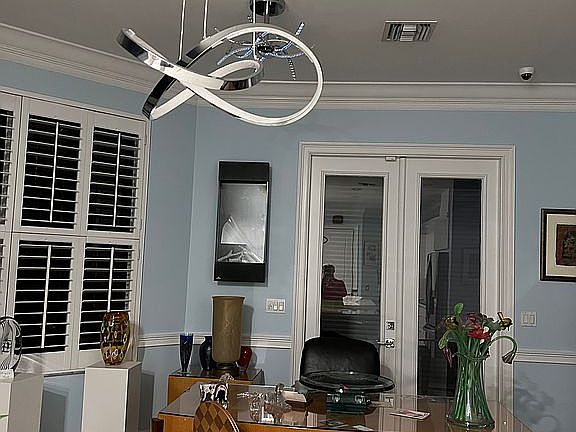 Kitchen to front door