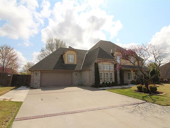 2nd image of 2808 Montrose Dr