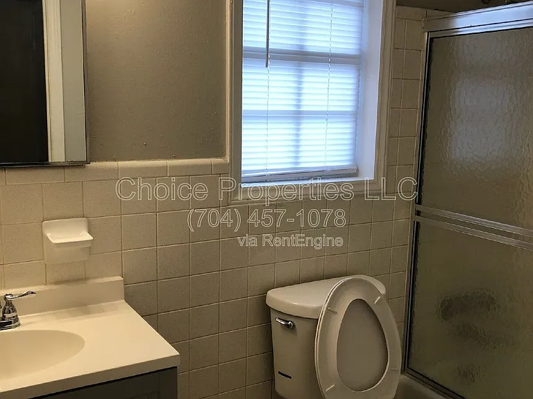 5804 Cedars East Ct #7 — Photo 15