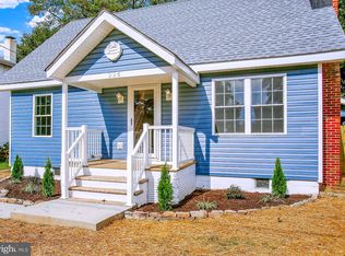 226 Glen Rd, Pasadena, MD 21122