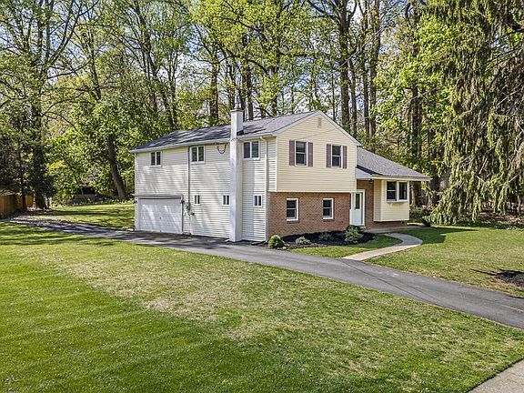4th image of 304 Crump Rd