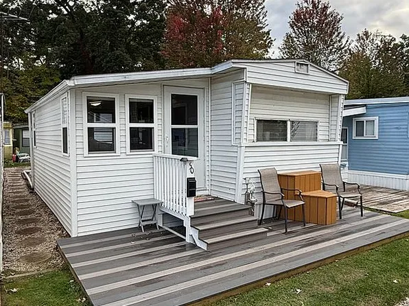 4172 England Dr #50, Shelbyville, MI 49344