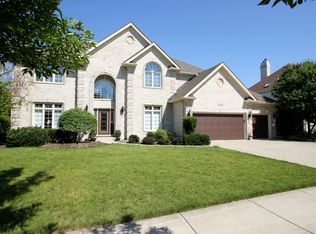 2620 Saddlebrook Dr, Naperville, IL