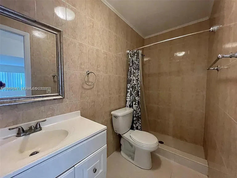 1448 NE 177th St — Photo 7